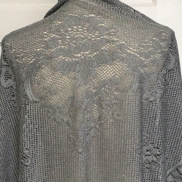 Amazing Delicate Gray Triangular Party Wrap - Picture 6 of 12